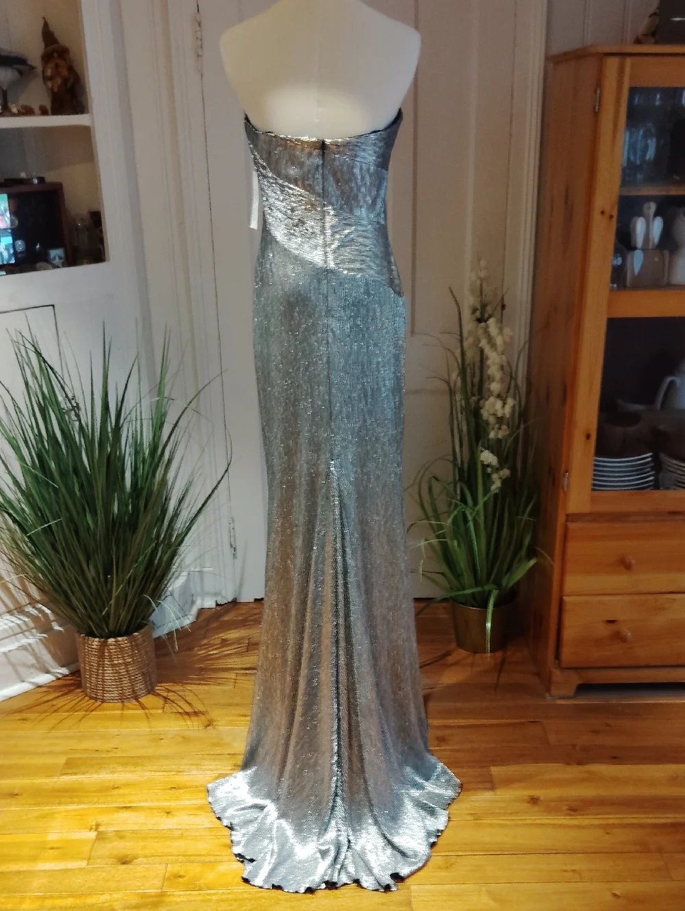 Rene Ruiz Metallic Strapless Gown - Picture 9 of 14
